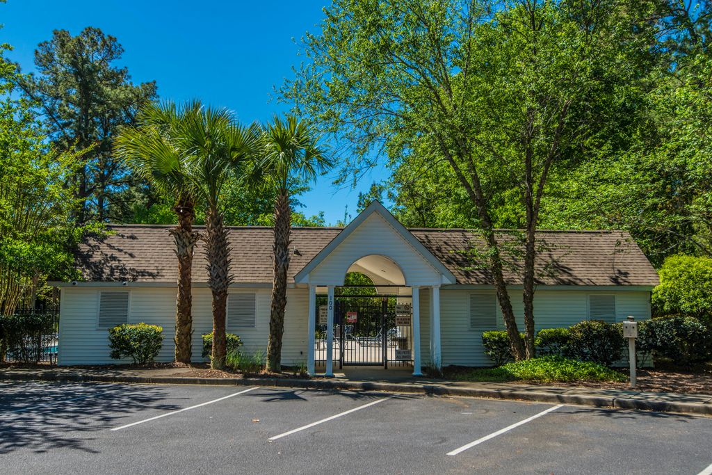 Image 47 of property listing at 1304 Elm Hall Circle, Summerville, SC 29483