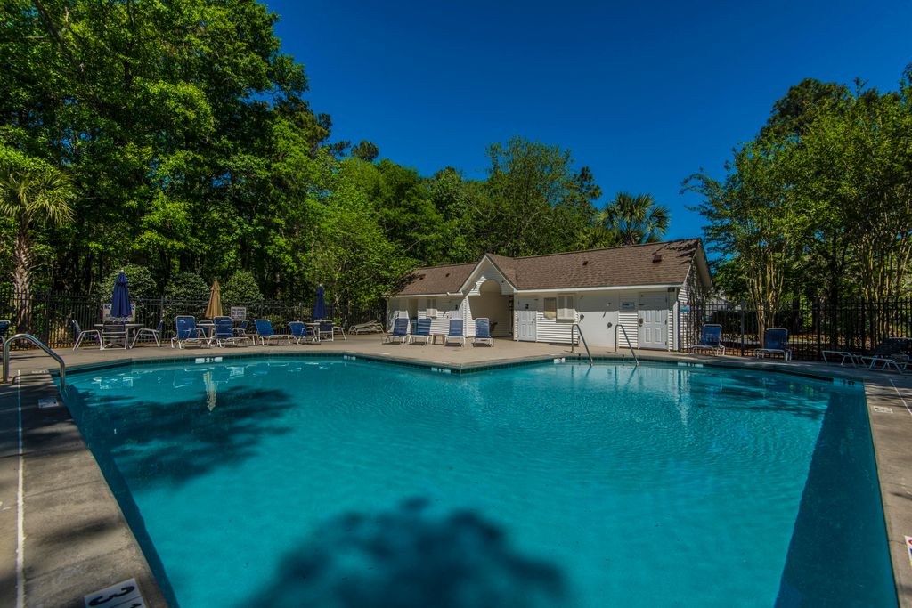 Image 49 of property listing at 1304 Elm Hall Circle, Summerville, SC 29483