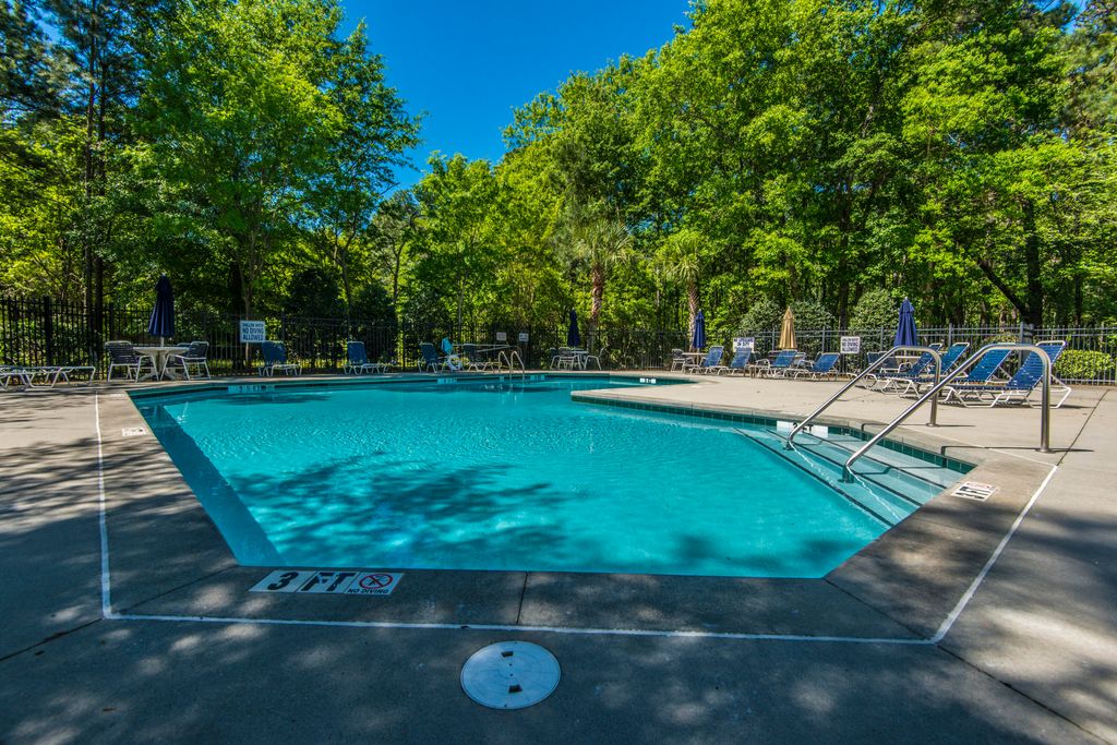 Image 51 of property listing at 1304 Elm Hall Circle, Summerville, SC 29483