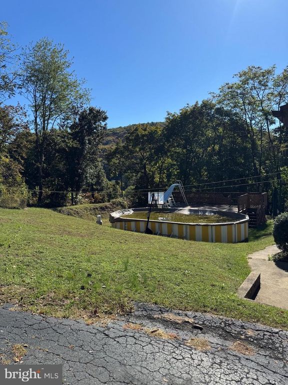 400 JEFFERSON ST, Pottsville, PA 17901