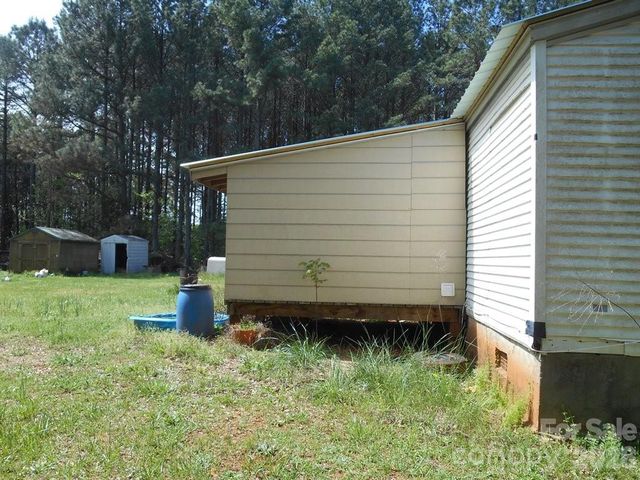 2184 Stove Drive, Newton, NC 28658