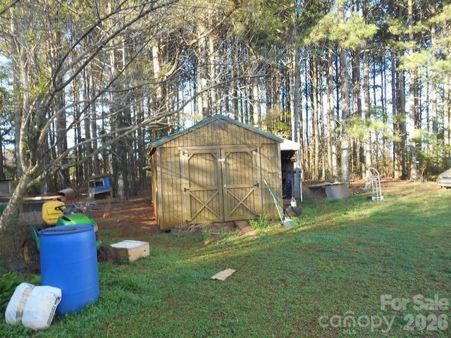 2184 Stove Drive, Newton, NC 28658