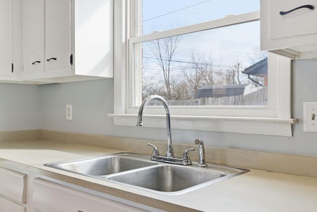 521 Anniston Drive, Lexington, KY 40505