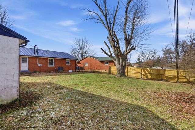 521 Anniston Drive, Lexington, KY 40505