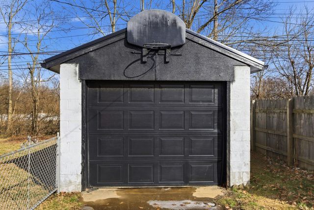 521 Anniston Drive, Lexington, KY 40505