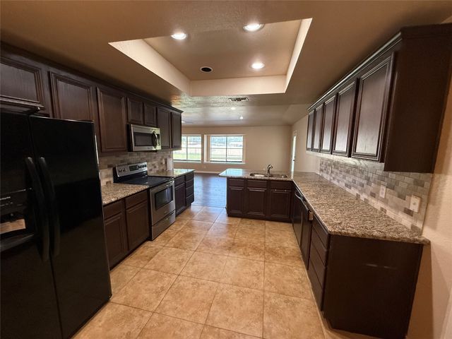 120 Greentree Circle, Early, TX 76802