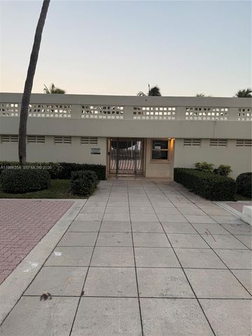 2899 Collins Ave 936, Miami Beach, FL 33140