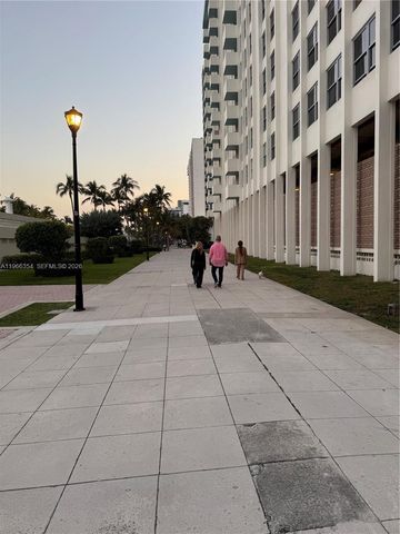 2899 Collins Ave 936, Miami Beach, FL 33140