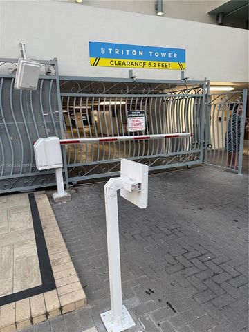 2899 Collins Ave 936, Miami Beach, FL 33140