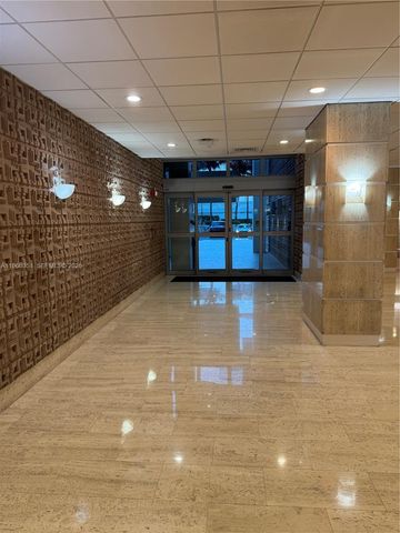 2899 Collins Ave 936, Miami Beach, FL 33140