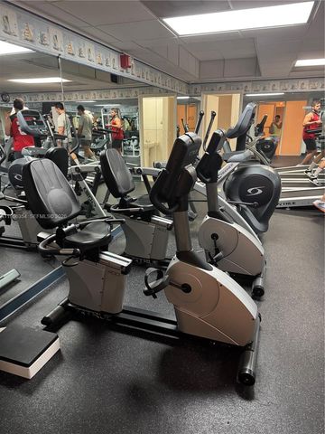 2899 Collins Ave 936, Miami Beach, FL 33140