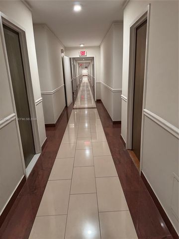 2899 Collins Ave 936, Miami Beach, FL 33140