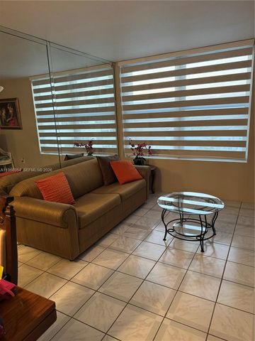 2899 Collins Ave 936, Miami Beach, FL 33140