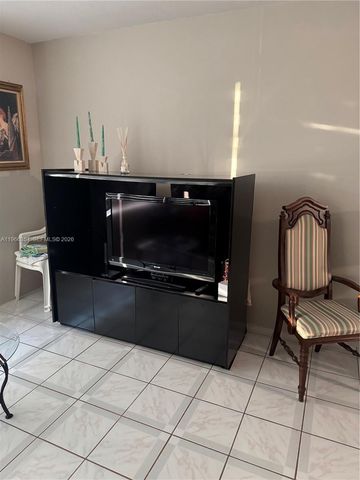 2899 Collins Ave 936, Miami Beach, FL 33140