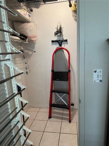 2899 Collins Ave 936, Miami Beach, FL 33140