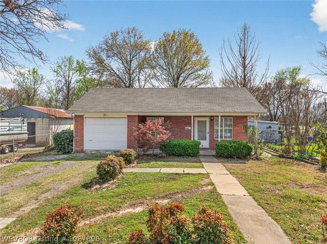 3114 Oak Grove Street, Fort Smith, AR 72904