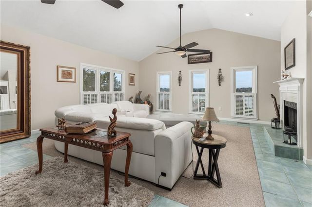 353 Hillridge Cove, Lizella, GA 31052