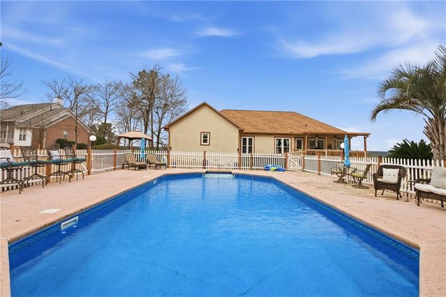 353 Hillridge Cove, Lizella, GA 31052