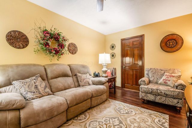 11525 Woodbridge Lane NW, Baltimore, OH 43105