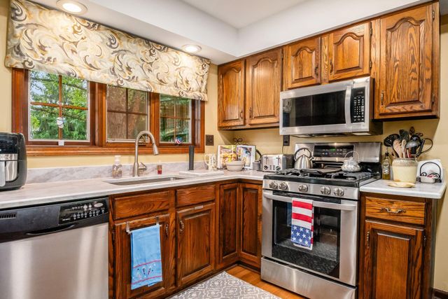 11525 Woodbridge Lane NW, Baltimore, OH 43105