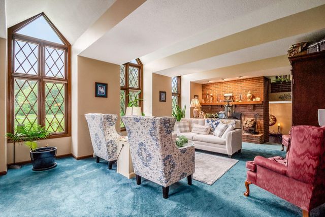 11525 Woodbridge Lane NW, Baltimore, OH 43105