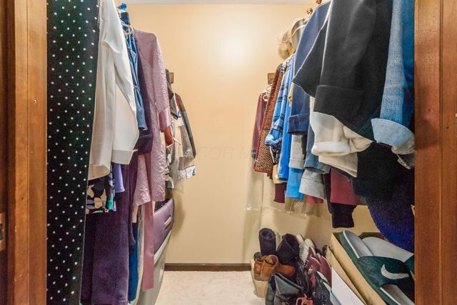 11525 Woodbridge Lane NW, Baltimore, OH 43105