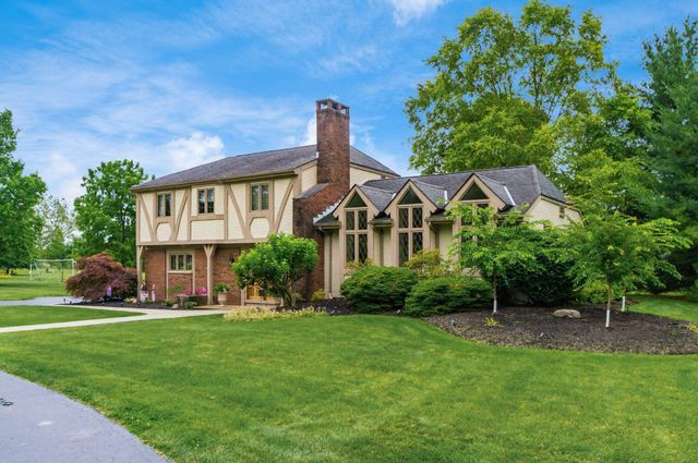 11525 Woodbridge Lane NW, Baltimore, OH 43105