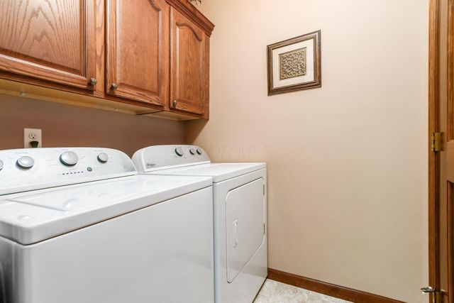 11525 Woodbridge Lane NW, Baltimore, OH 43105