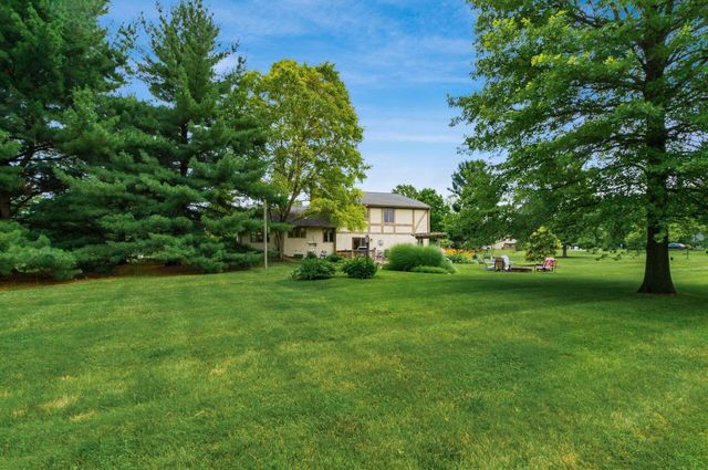 11525 Woodbridge Lane NW, Baltimore, OH 43105