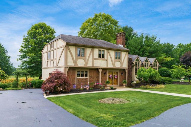 11525 Woodbridge Lane NW, Baltimore, OH 43105