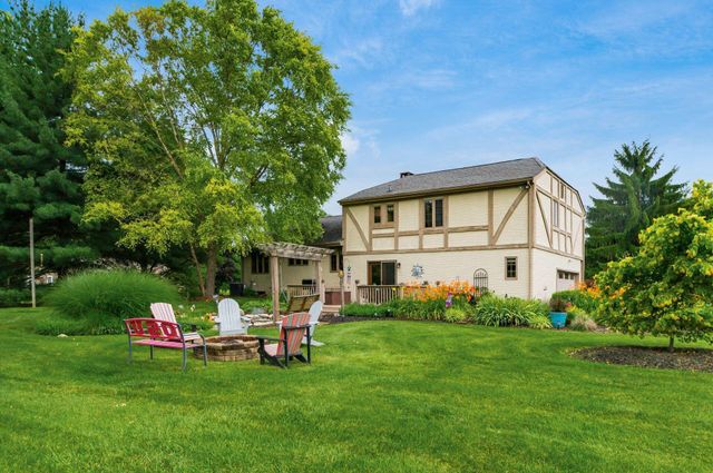 11525 Woodbridge Lane NW, Baltimore, OH 43105