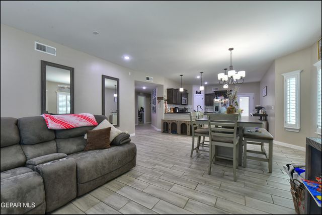 3520 ESSENCE Street, El Paso, TX 79938