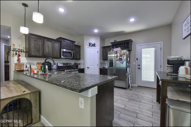 3520 ESSENCE Street, El Paso, TX 79938