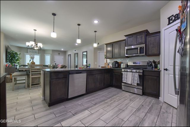 3520 ESSENCE Street, El Paso, TX 79938