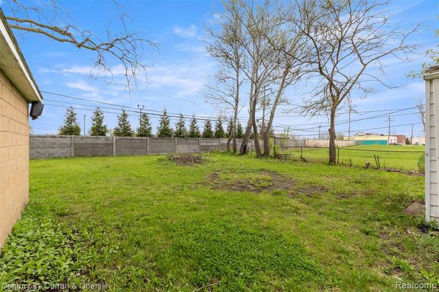 8070 Westpoint Street, Taylor, MI 48180