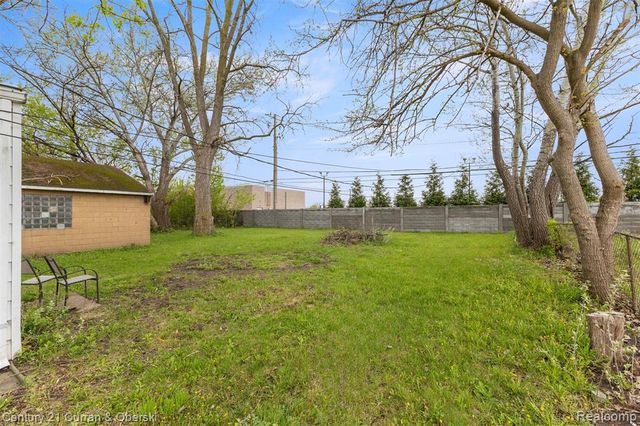 8070 Westpoint Street, Taylor, MI 48180