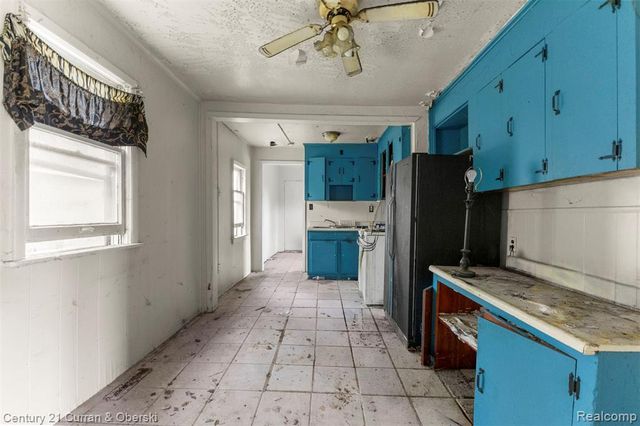 8070 Westpoint Street, Taylor, MI 48180