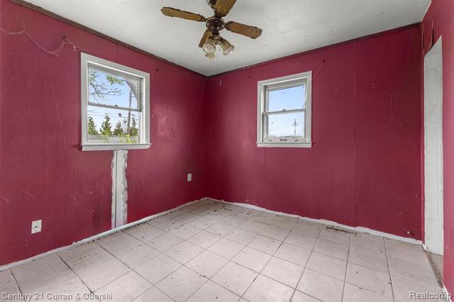 8070 Westpoint Street, Taylor, MI 48180