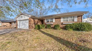 313 Rodric Circle, Siloam Springs, AR 72761