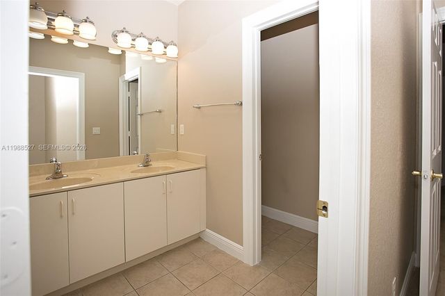 2409 SW 99th Way, Miramar, FL 33025