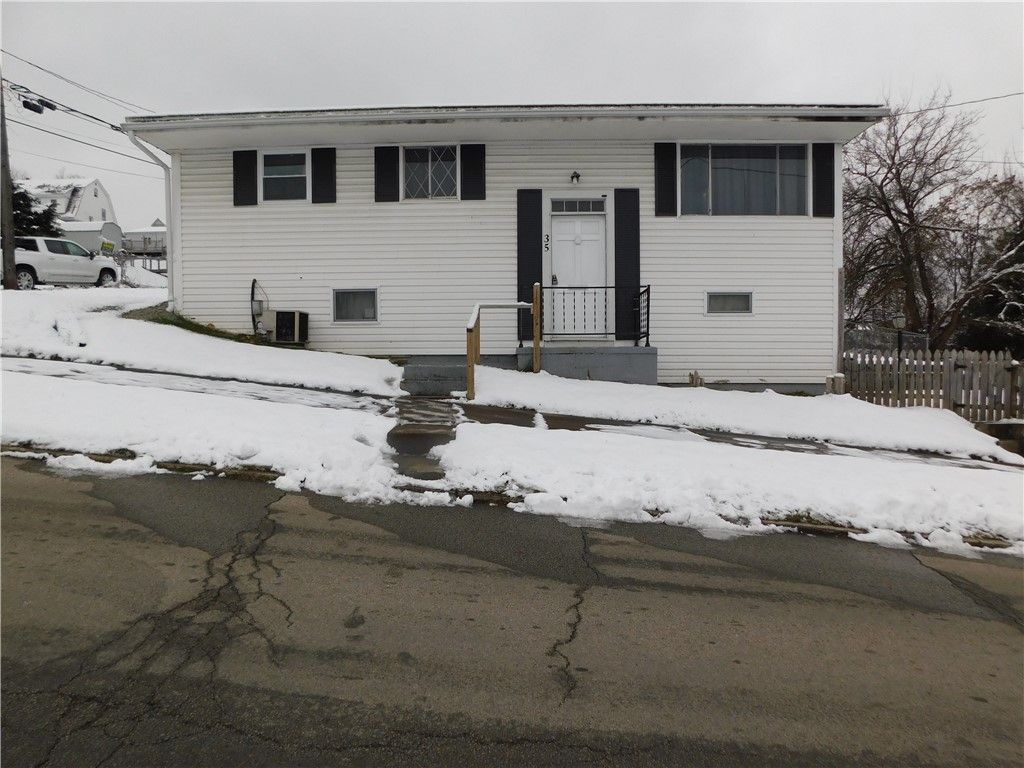35 Pershing Avenue, Uniontown, PA 15401