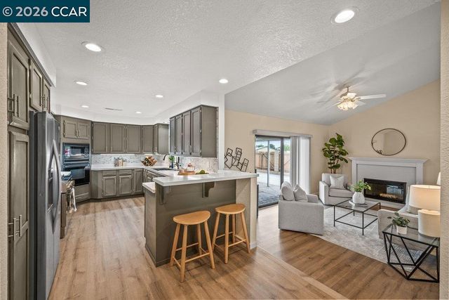 6162 Guava Pl., Newark, CA 94560
