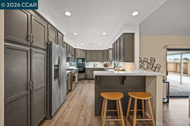 6162 Guava Pl., Newark, CA 94560