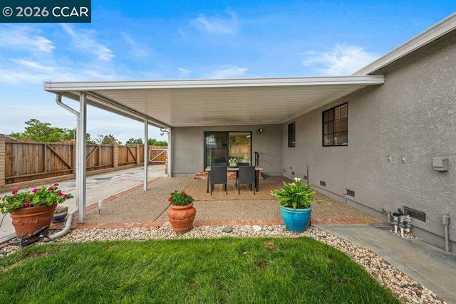 6162 Guava Pl., Newark, CA 94560