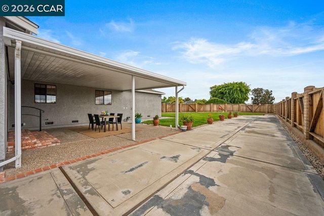 6162 Guava Pl., Newark, CA 94560