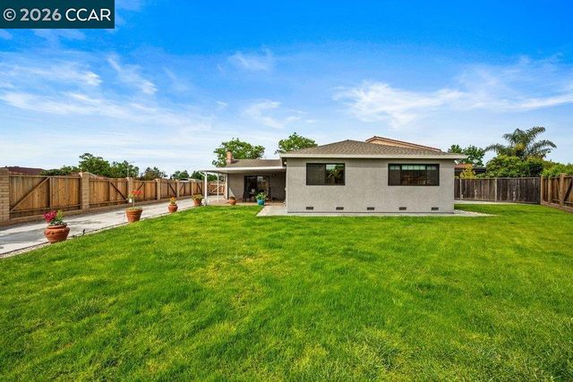 6162 Guava Pl., Newark, CA 94560