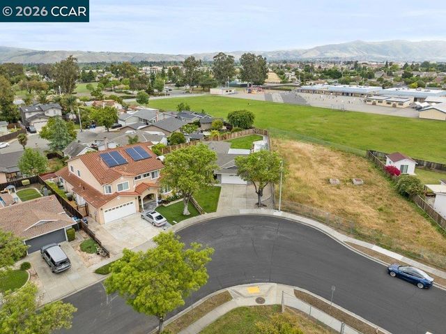 6162 Guava Pl., Newark, CA 94560