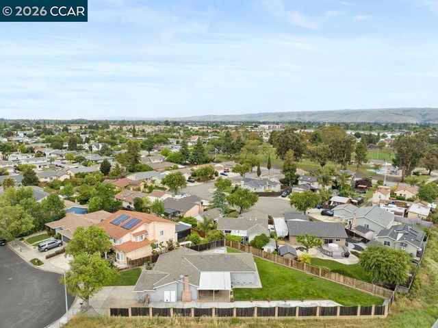 6162 Guava Pl., Newark, CA 94560