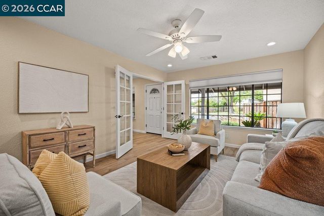 6162 Guava Pl., Newark, CA 94560