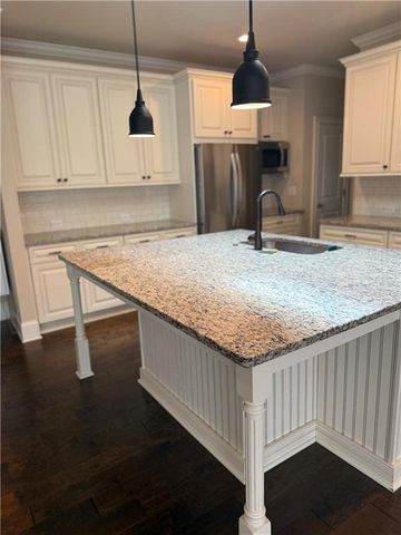 100 Batten Board Way, Woodstock, GA 30189